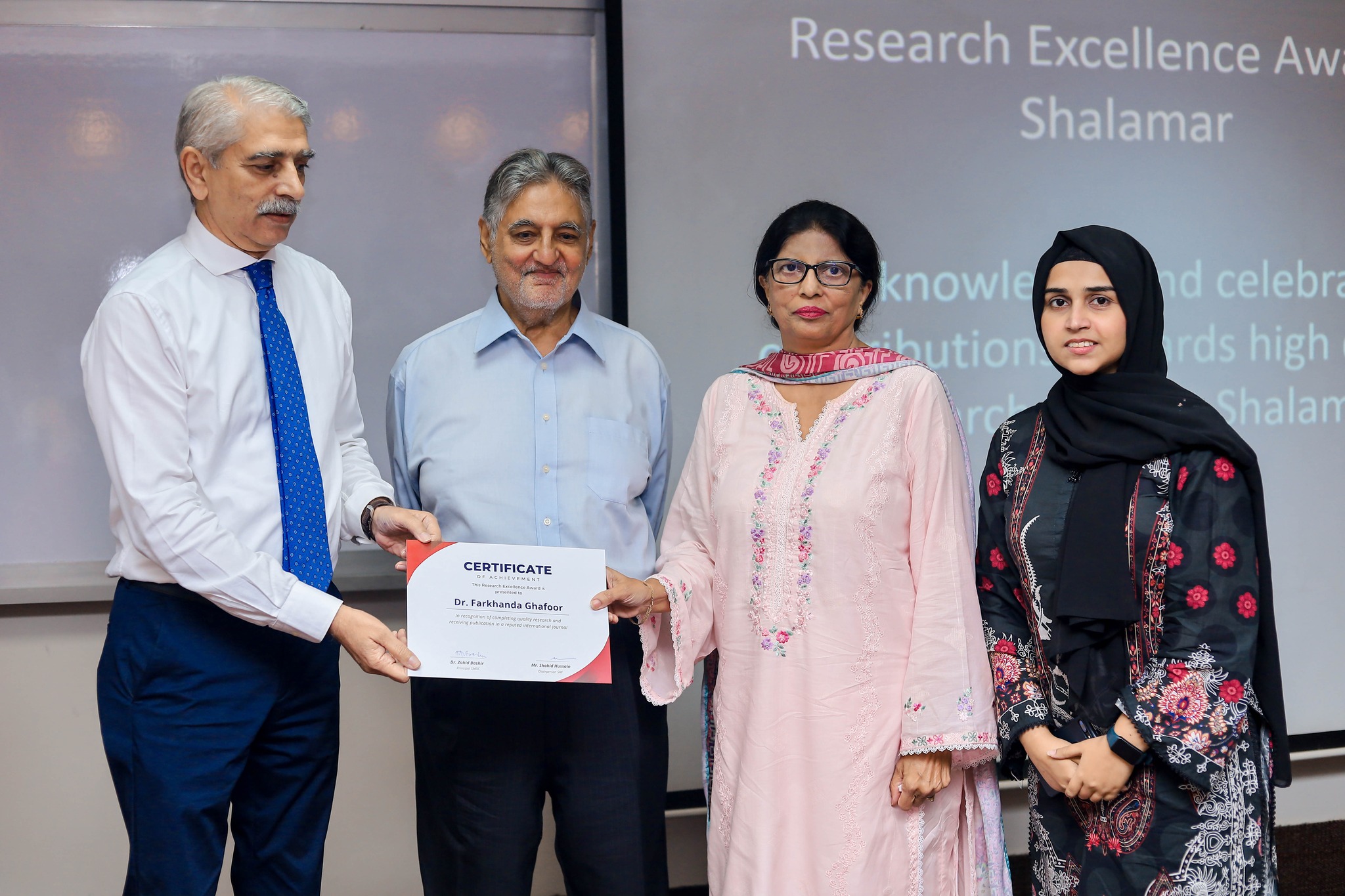 research-excellence-awards-shalamar-institute-of-health-sciences